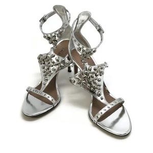 ALAÏA Silver Metallic Floral Embellished Sandals Silver